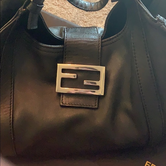 Authentic Fendi handbag bk leather, buckle closure - Picture 2 of 7